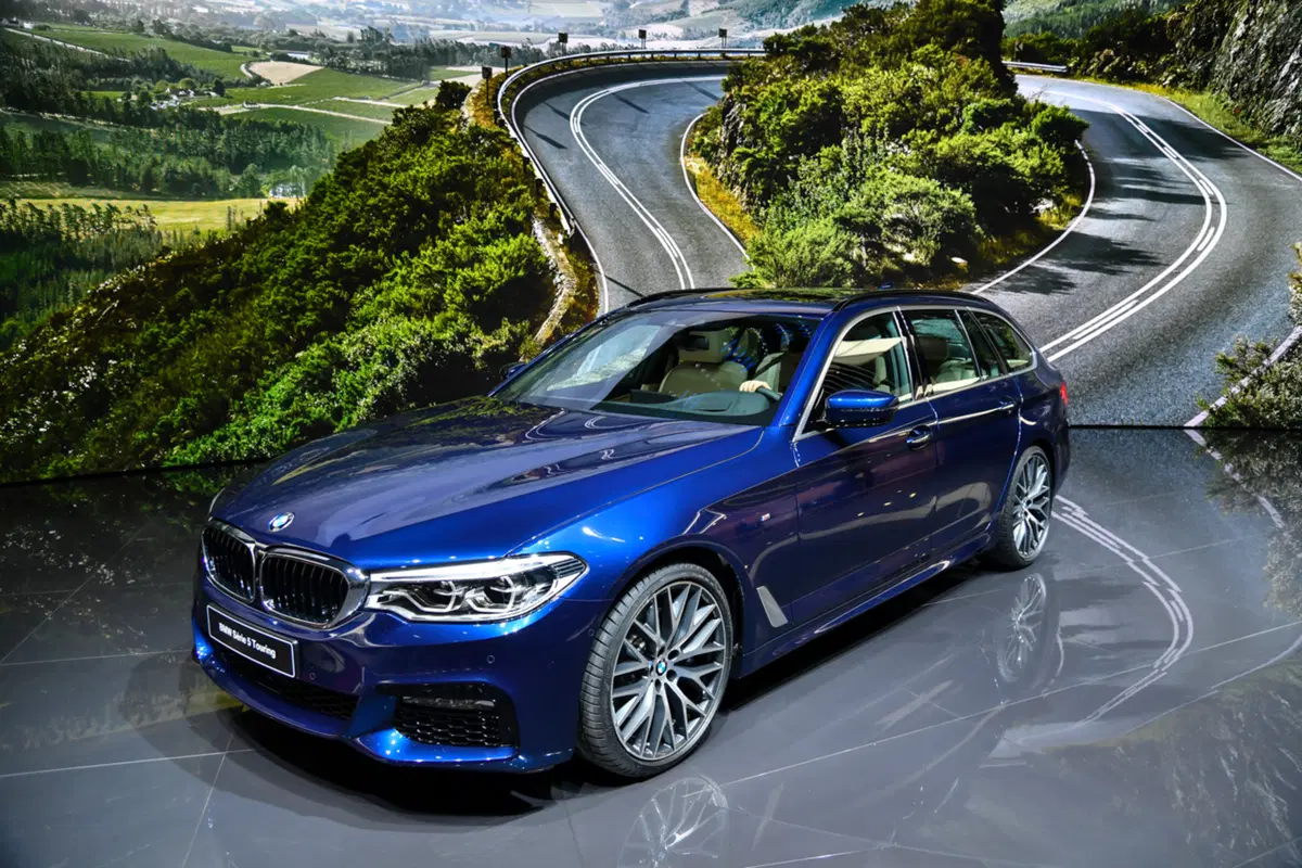 BMW Serie 5 Touring, la videorecensione al Salone di Ginevra 2017 [Video]