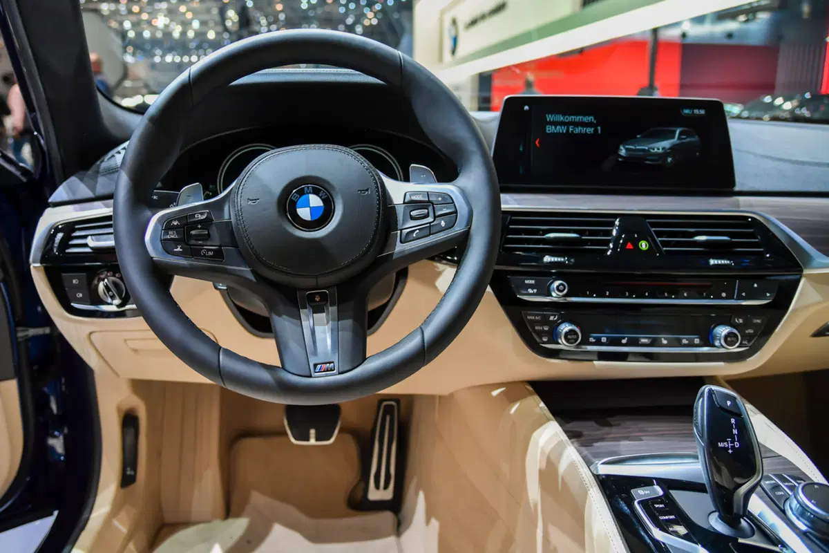 BMW Serie 5 Touring, la videorecensione al Salone di Ginevra 2017 [Video] (15)