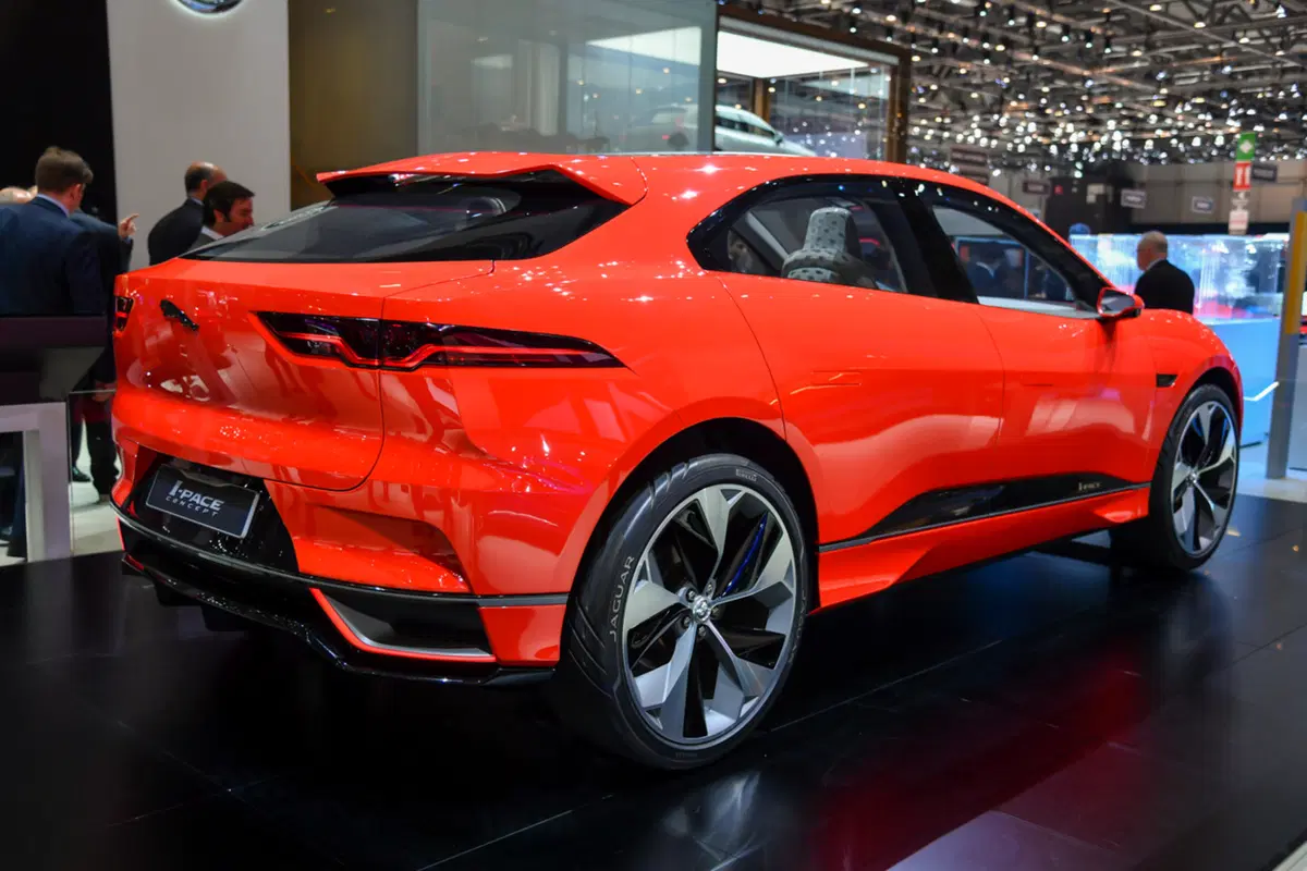 Jaguar al Salone di Ginevra 2017 (2)
