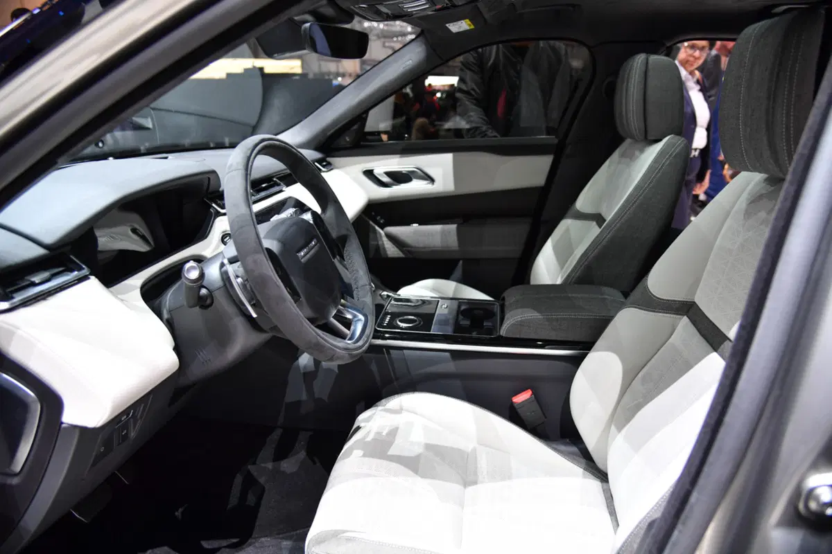 Land Rover al Salone di Ginevra 2017 (12)