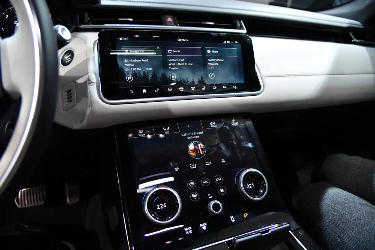Land Rover al Salone di Ginevra 2017 (21)