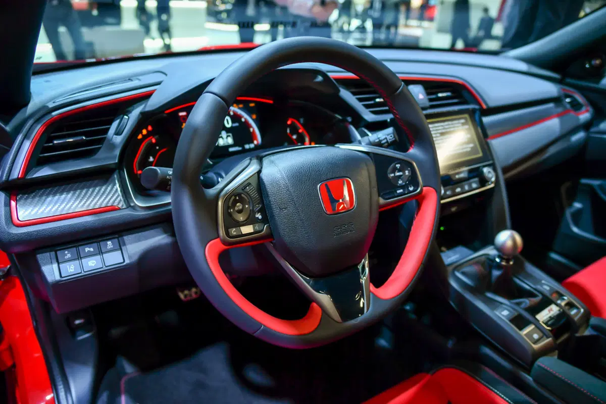 Honda Civic Type R, la videorecensione al Salone di Ginevra 2017 [Video] (18)