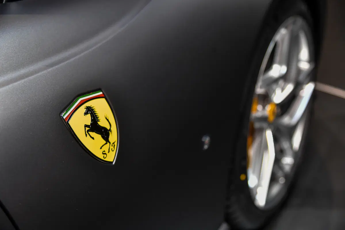 Ferrari 812 Superfast, la videorecensione al Salone di Ginevra 2017 [Video] (19)