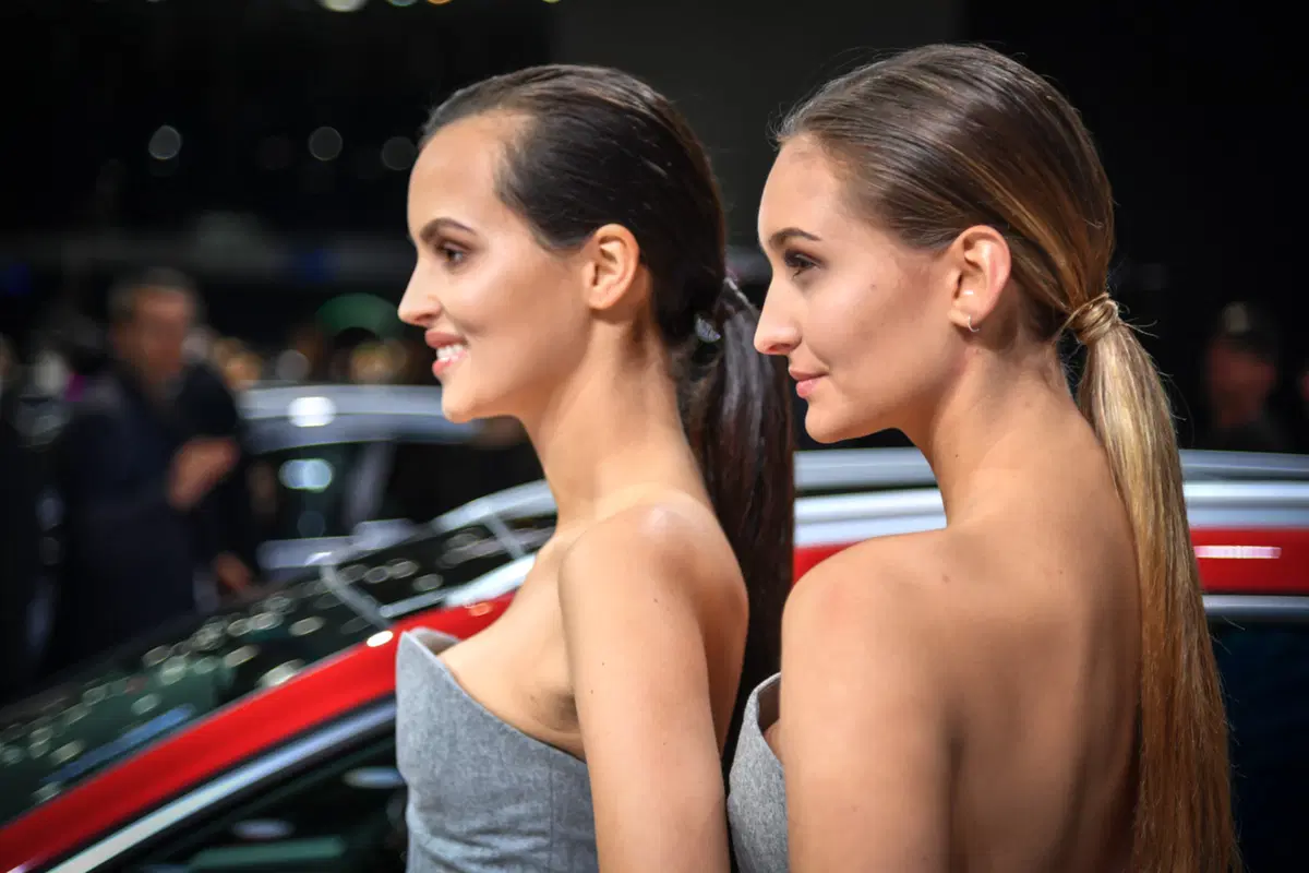 Salone di Ginevra 2017: le ragazze più belle! [Gallery] (4)