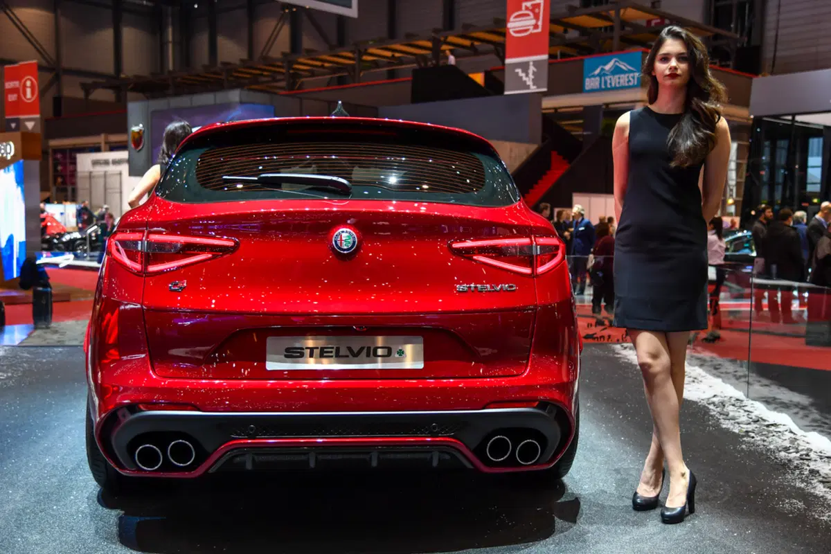 Salone di Ginevra 2017: le ragazze più belle! [Gallery] (20)