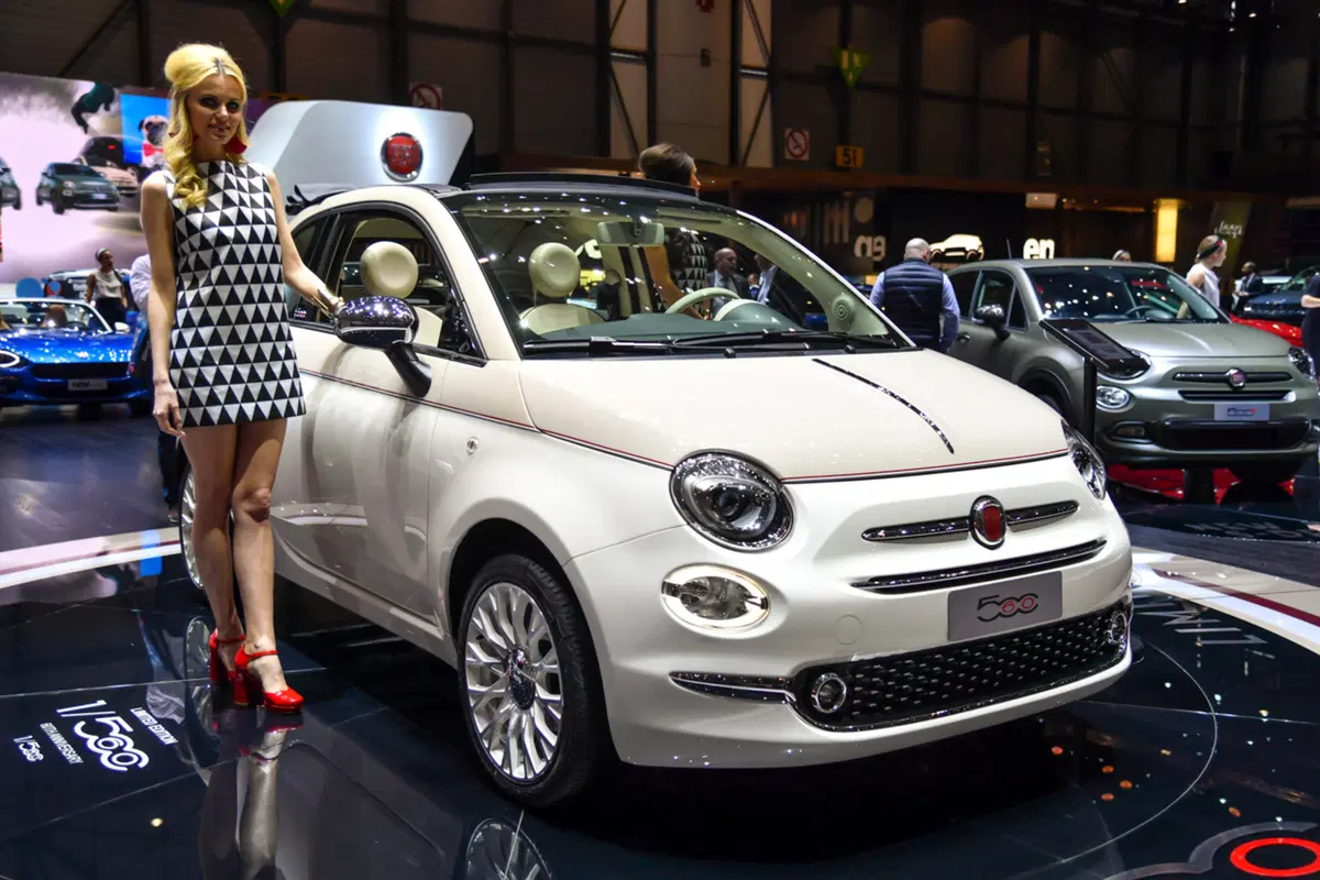 Salone di Ginevra 2017: le ragazze più belle! [Gallery] (23)