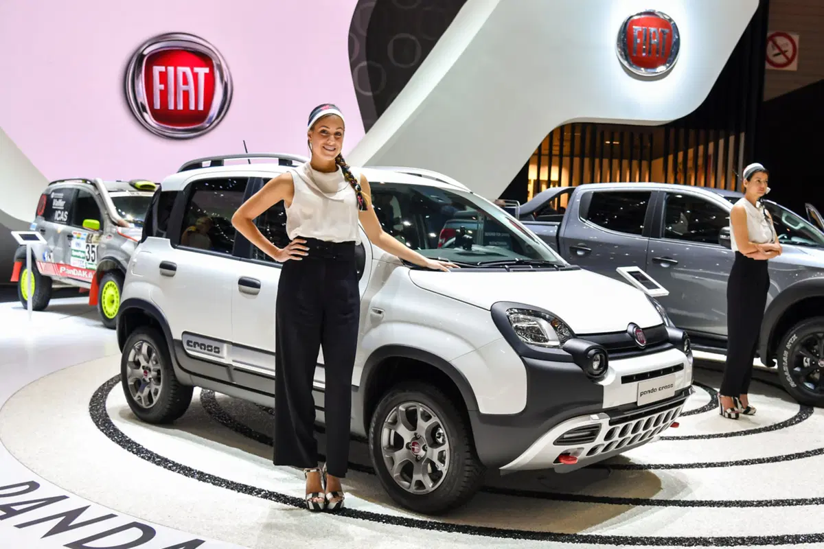 Salone di Ginevra 2017: le ragazze più belle! [Gallery] (24)