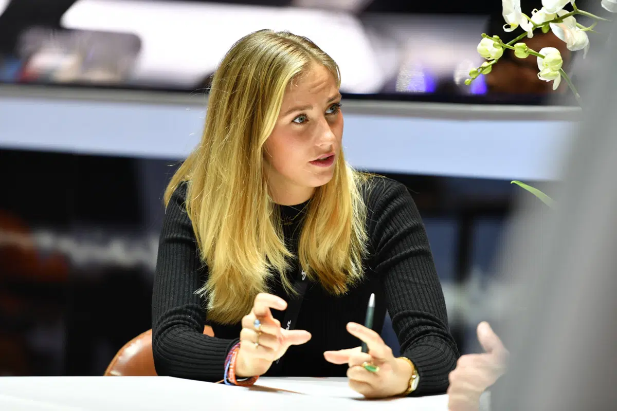 Salone di Ginevra 2017: le ragazze più belle! [Gallery] (32)