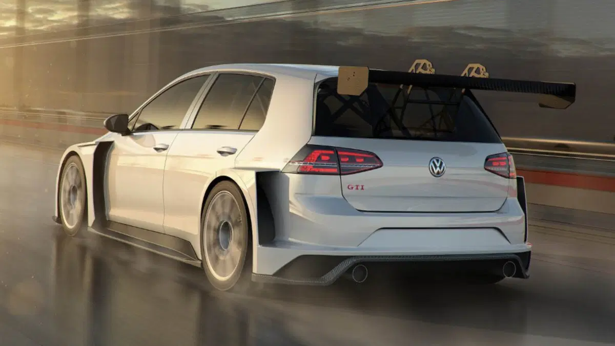 Volkswagen Golf GTI TCR 2017, la potenza sale a 350 CV (3)