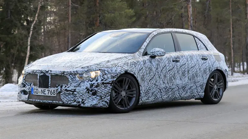 Mercedes A-class: new spy shots