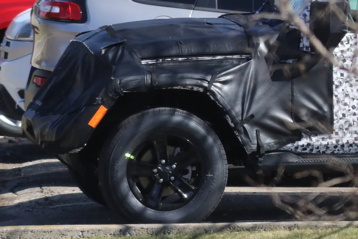 Jeep new Wrangler 2018: spy shots (4)
