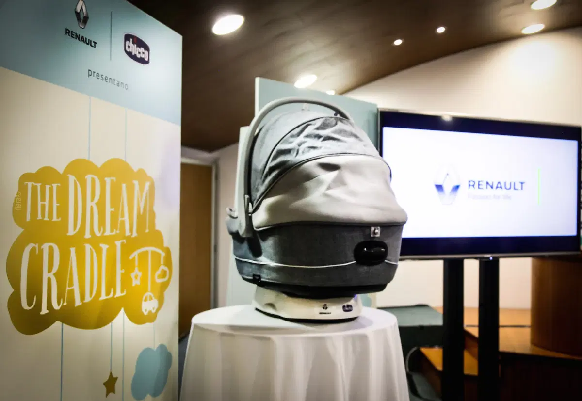 Renault Italia e Chicco presentano “The Dream Cradle“ (2)