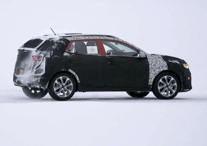 Kia Stonic: immagini dai test sulla neve