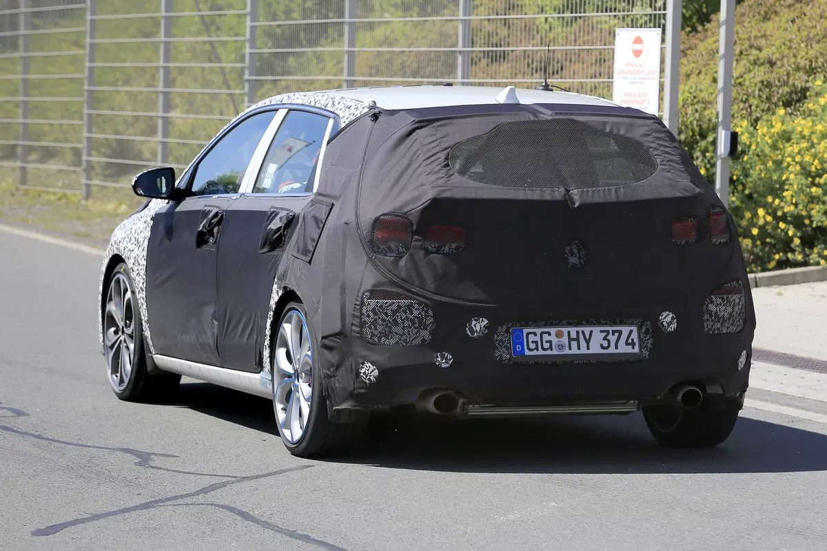 Hyundai i30 N, i primi scatti (3)