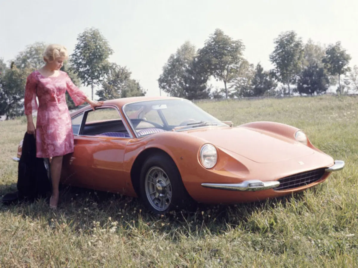 Ferrari a sei cilindri? Non sarebbe un reato vedere l’erede della Dino (2)