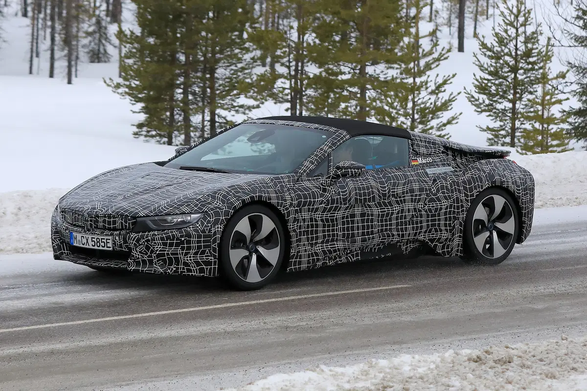 Nuova i8 Spyder: ecco le immagini della BMW scoperta attesa per il 2018 (3)