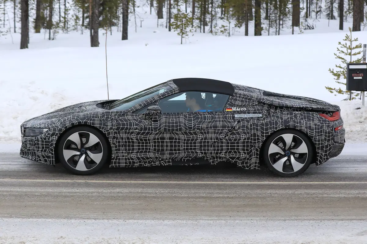 Nuova i8 Spyder: ecco le immagini della BMW scoperta attesa per il 2018 (4)
