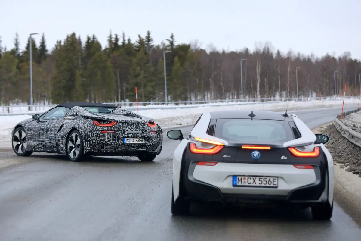 Nuova i8 Spyder: ecco le immagini della BMW scoperta attesa per il 2018