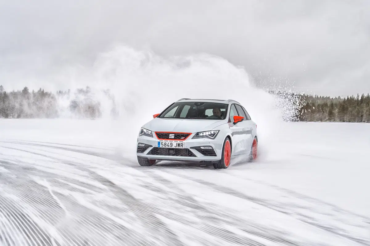 Seat Leon Cupra ST MY2017: come va la 4Drive sulla neve! [Video Primo Test] (10)
