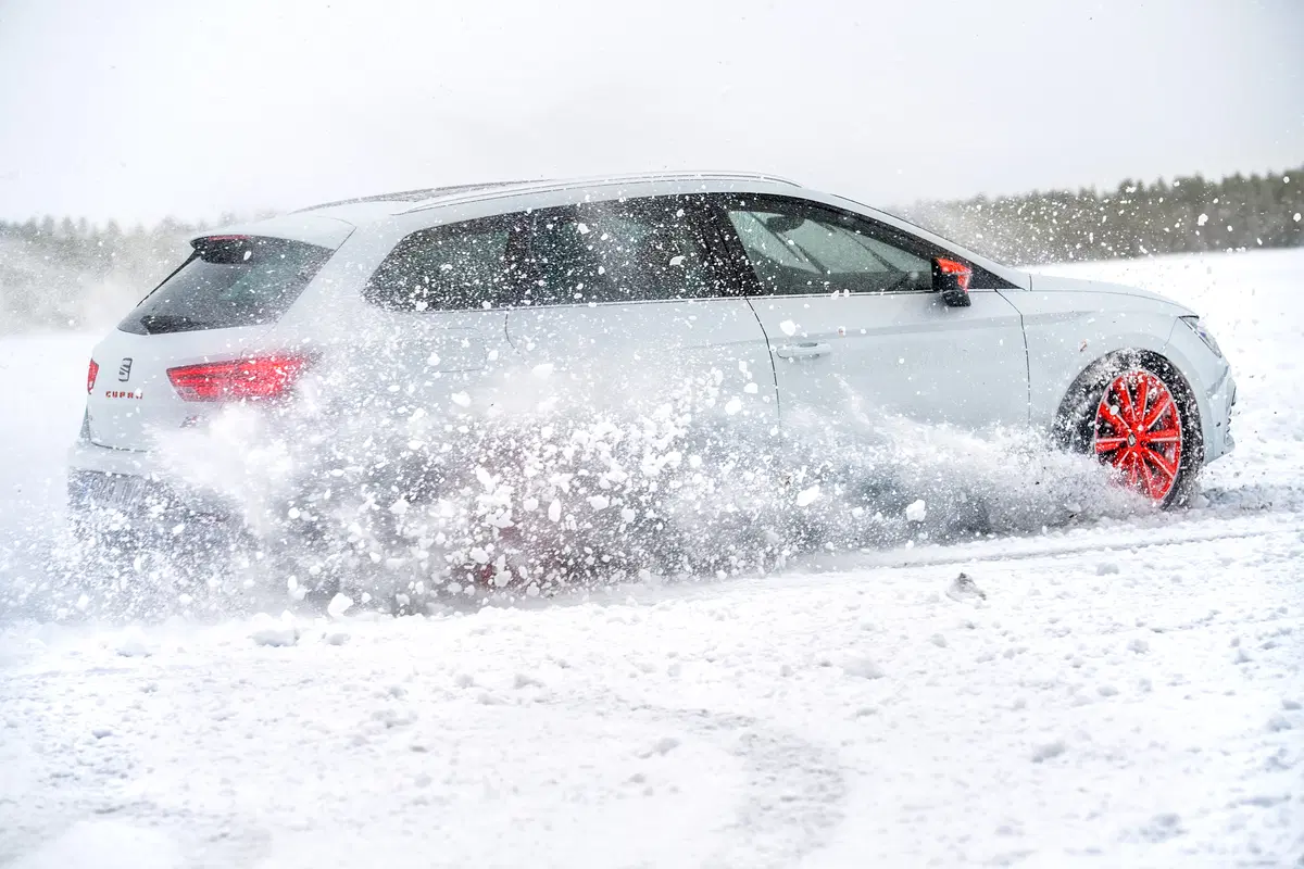Seat Leon Cupra ST MY2017: come va la 4Drive sulla neve! [Video Primo Test] (12)