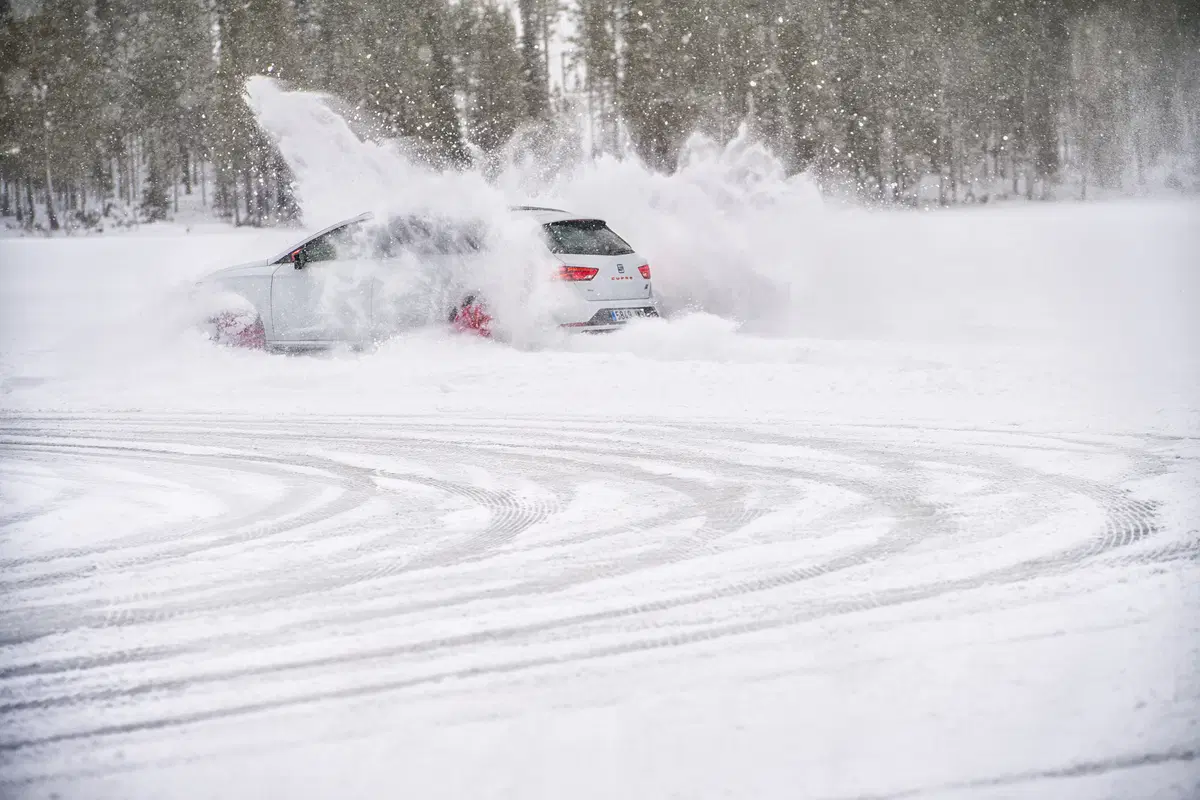 Seat Leon Cupra ST MY2017: come va la 4Drive sulla neve! [Video Primo Test] (15)