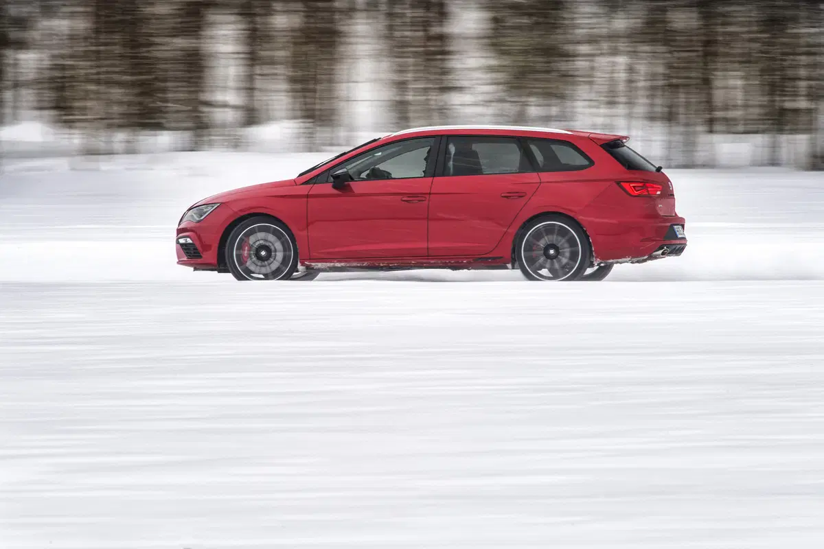 Seat Leon Cupra ST MY2017: come va la 4Drive sulla neve! [Video Primo Test] (5)