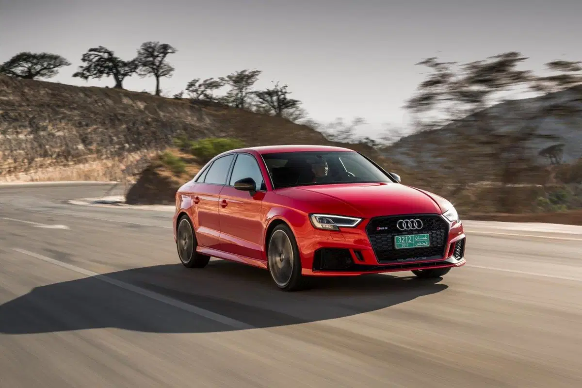 Audi RS3 restyling [Video primo test] (6)