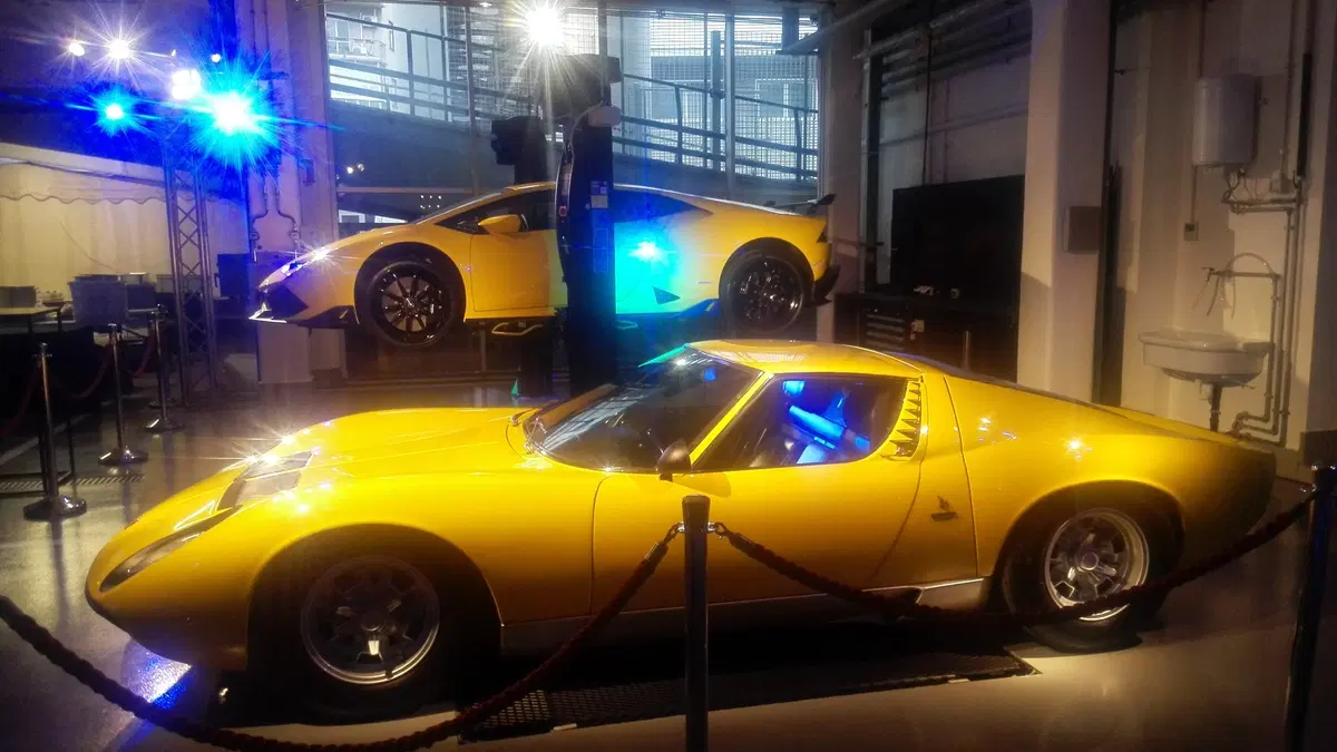 Lamborghini inaugura la nuova concessionaria a Milano con Bonaldi (4)