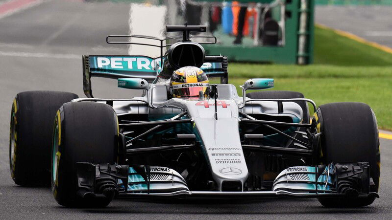 F1, GP Australia 2017: pole per Hamilton. Secondo Vettel