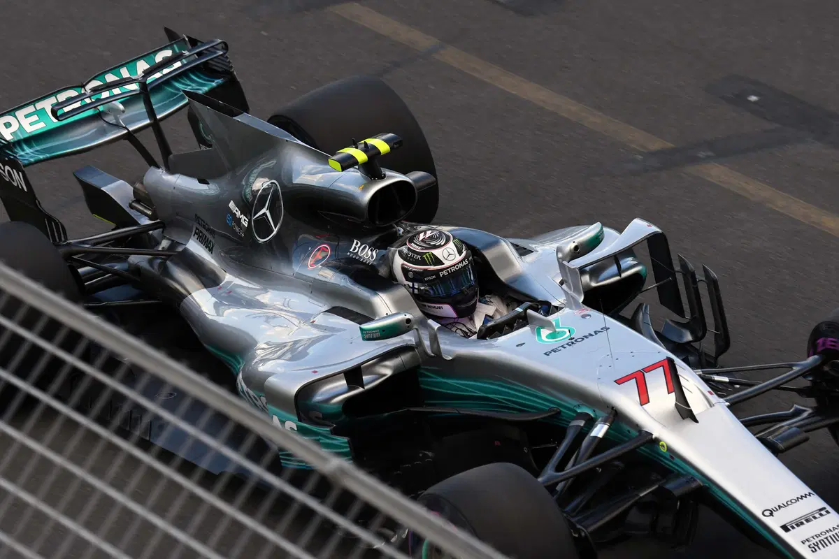 F1, GP Australia 2017: pole per Hamilton. Secondo Vettel (2)