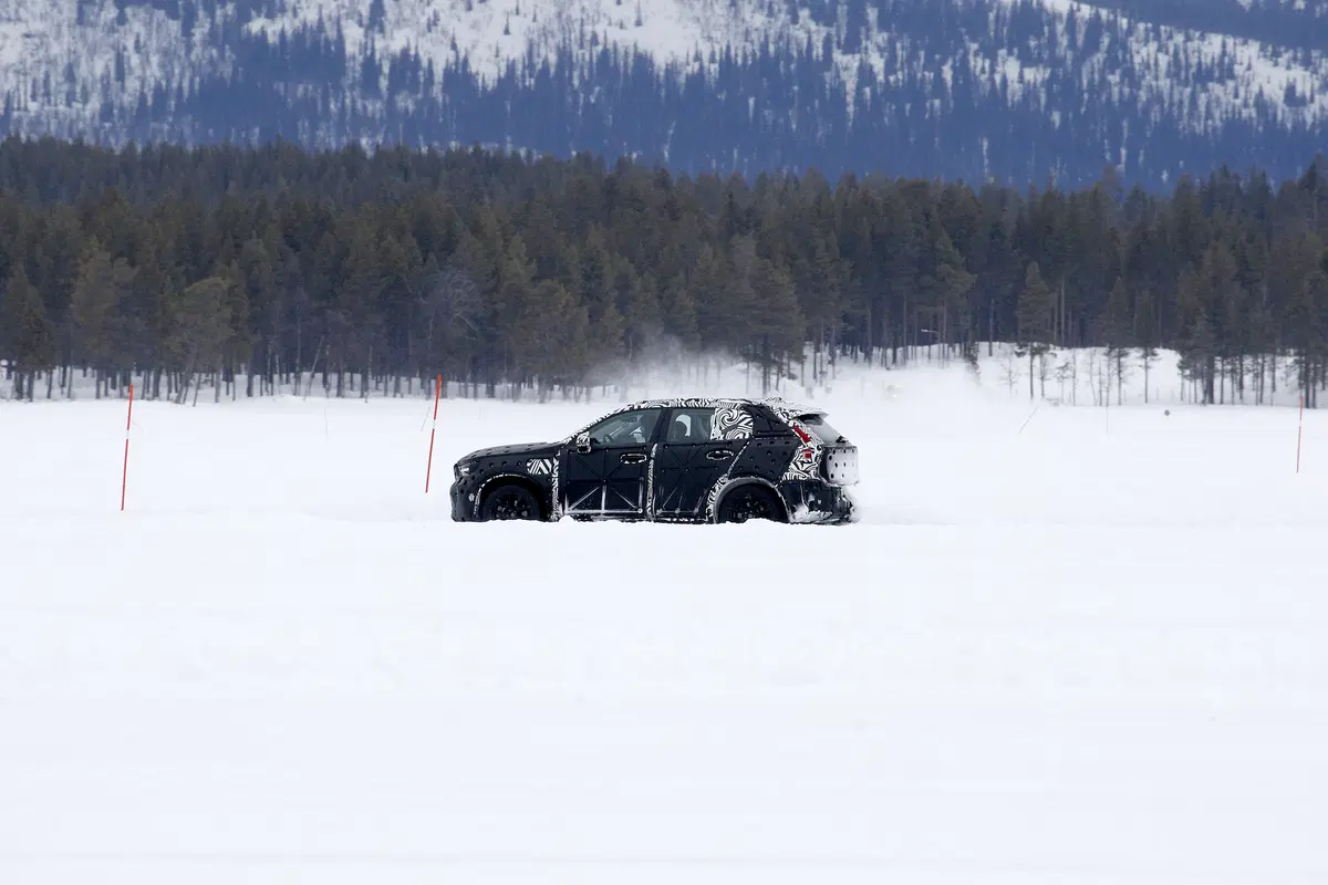 Volvo XC40 new images (2)