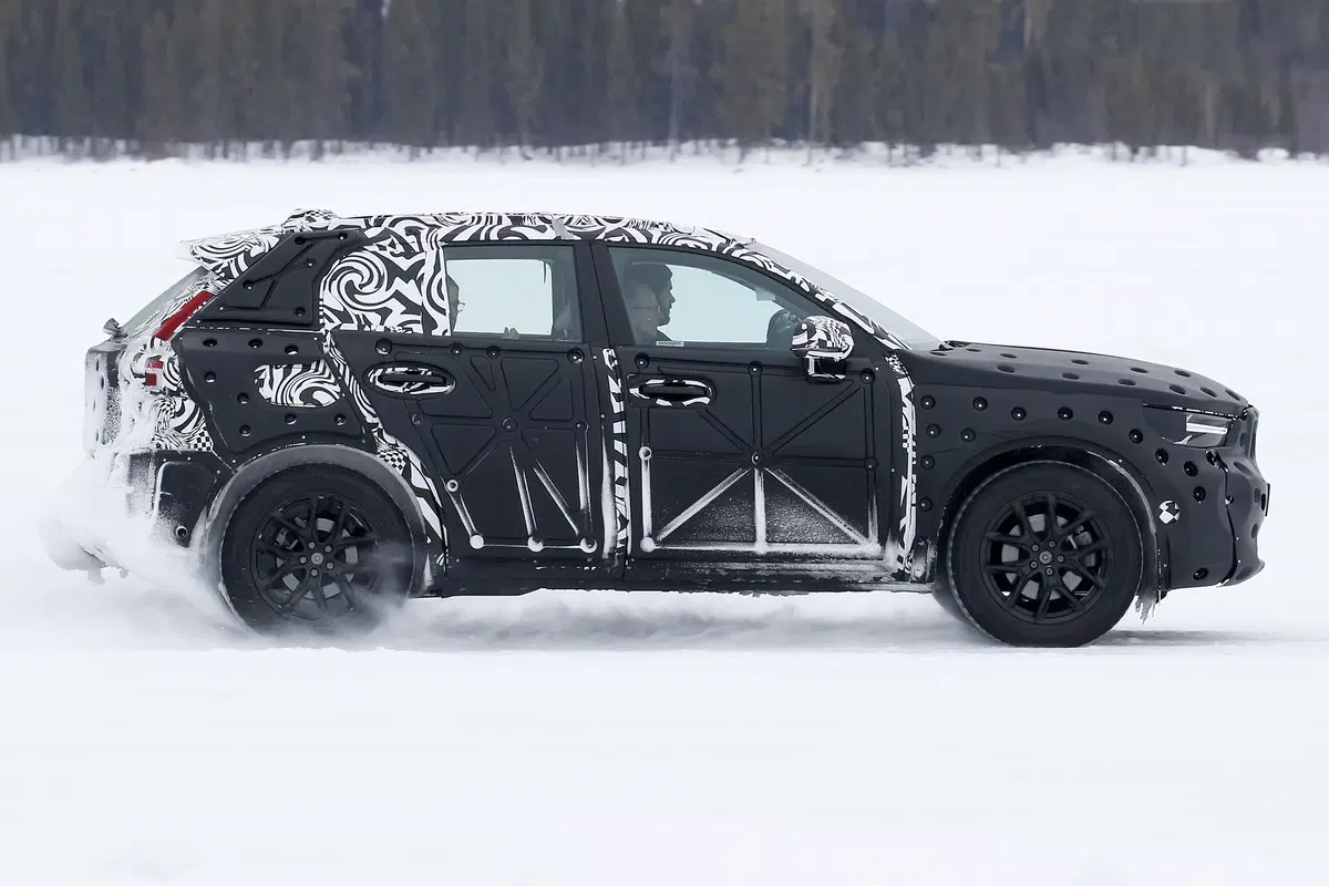 Volvo XC40 new images (3)