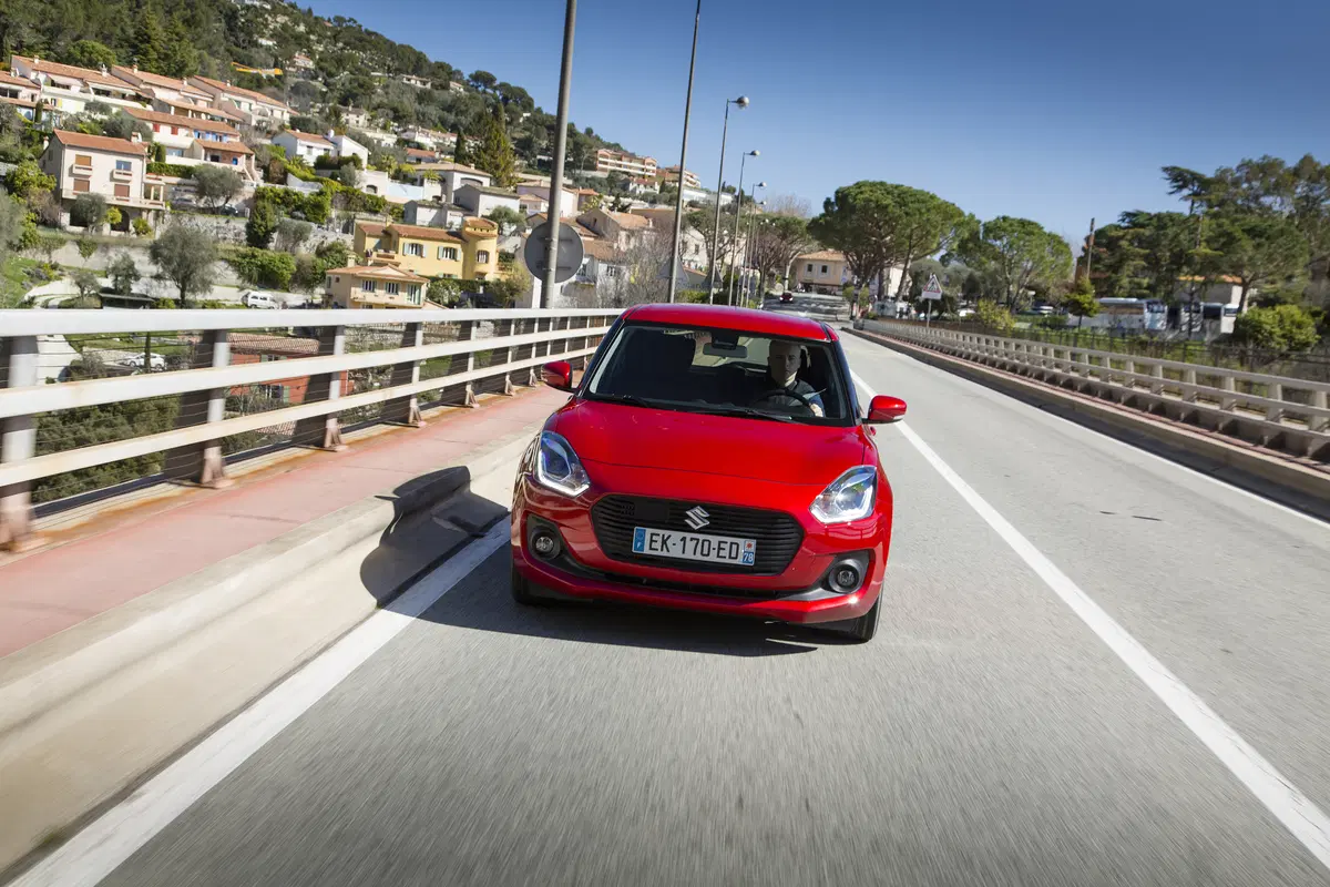 Nuova Suzuki Swift 2017: cittadina di carattere! [Video Primo Test] (5)