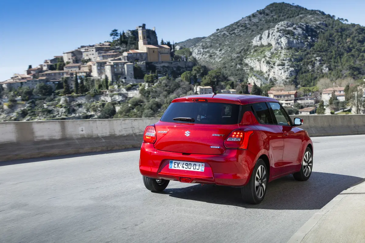 Nuova Suzuki Swift 2017: cittadina di carattere! [Video Primo Test] (13)