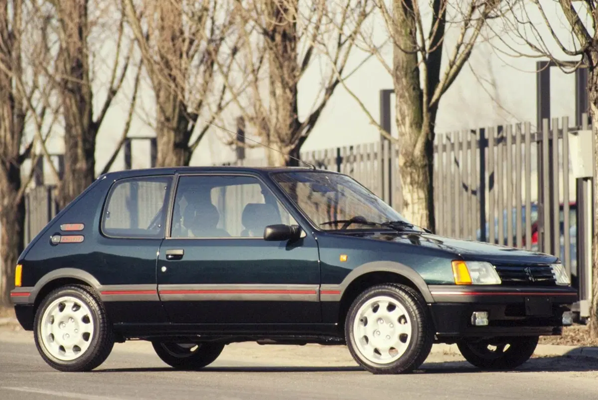 Confronto Heritage, Peugeot: 205 GTi Vs 208 GTi (4)