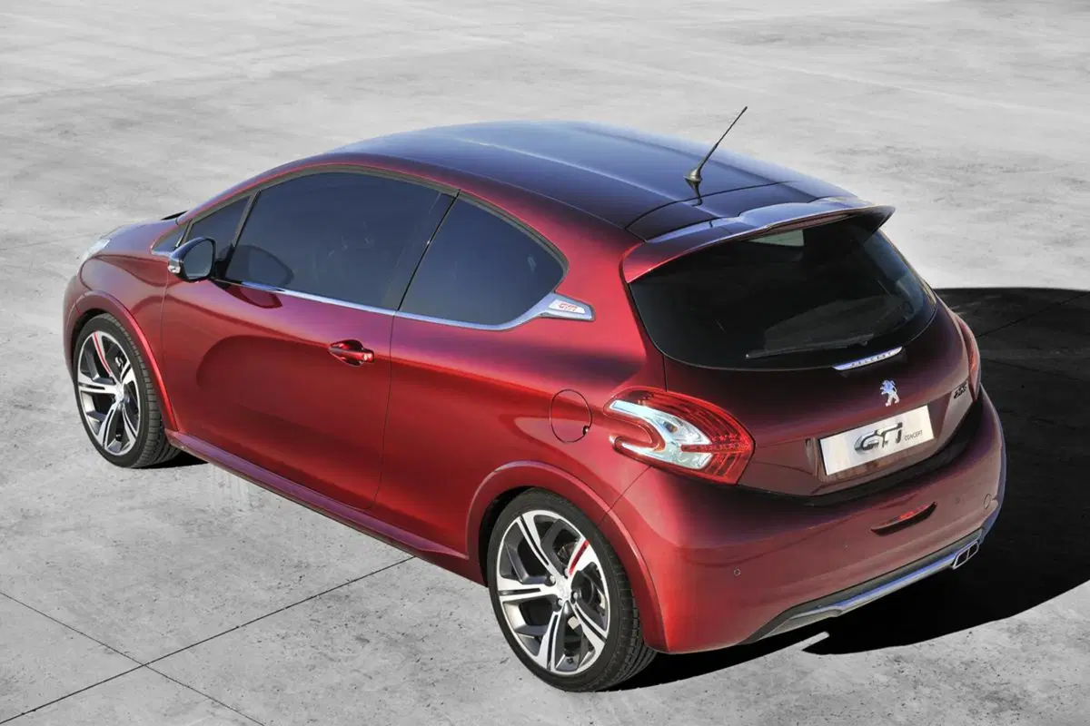 Confronto Heritage, Peugeot: 205 GTi Vs 208 GTi (3)