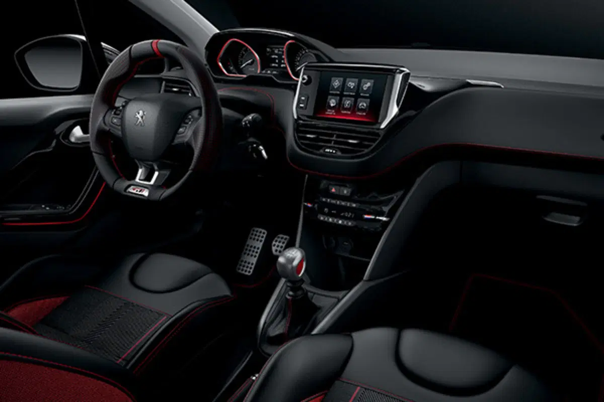 Confronto Heritage, Peugeot: 205 GTi Vs 208 GTi (4)