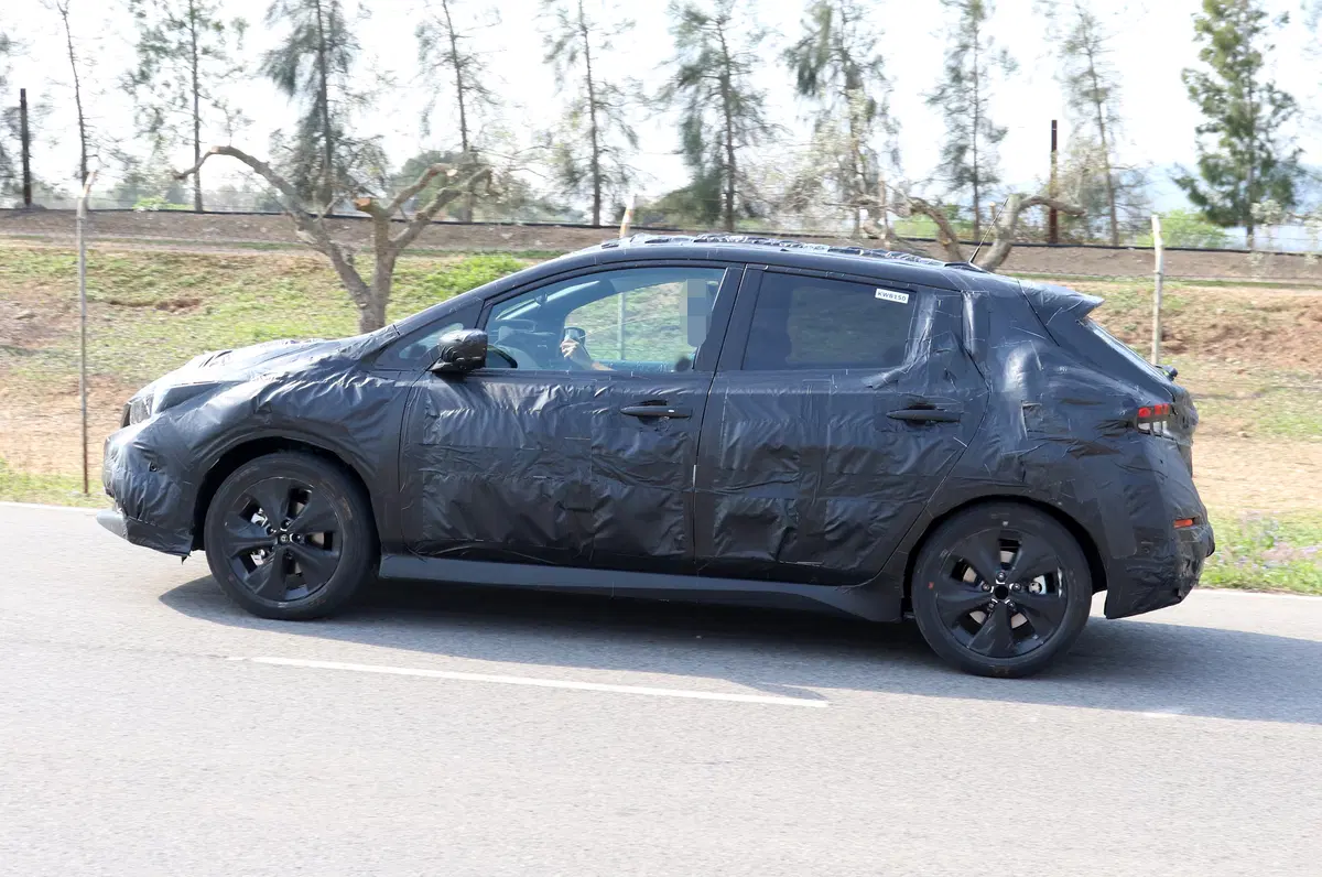 Nissan: immagini della nuova generazione Leaf (3)