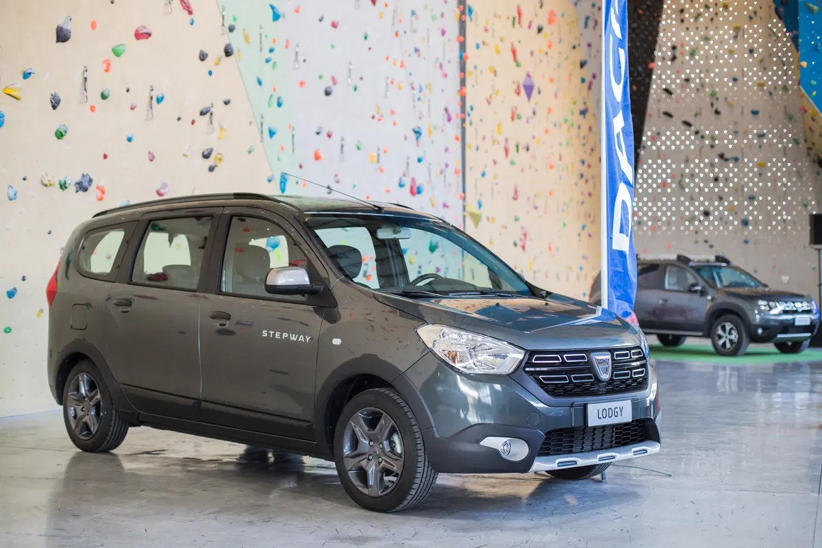 Dacia: ecco la serie speciale Brave (3)