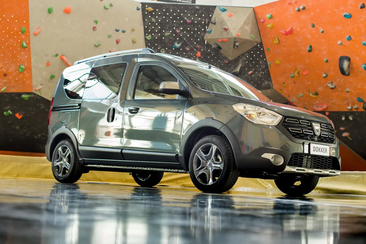 Dacia: ecco la serie speciale Brave (6)