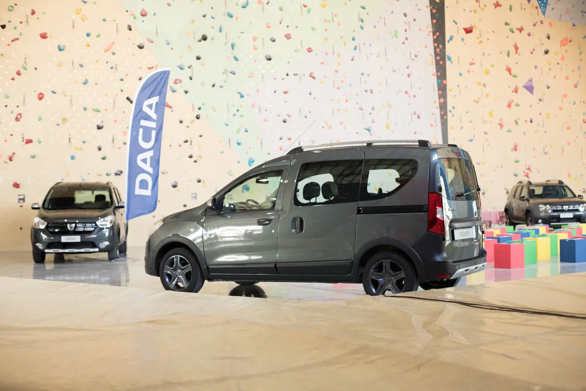 Dacia: ecco la serie speciale Brave (10)