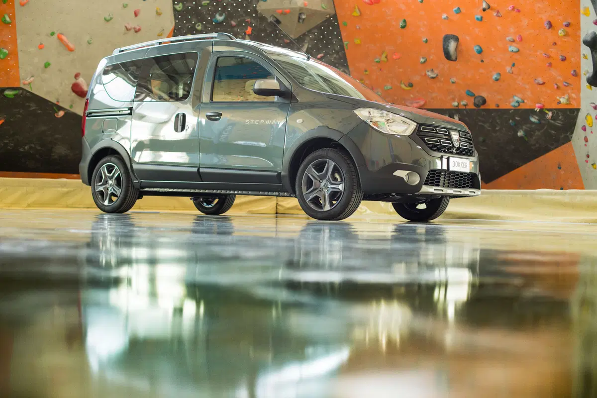 Dacia: ecco la serie speciale Brave (13)