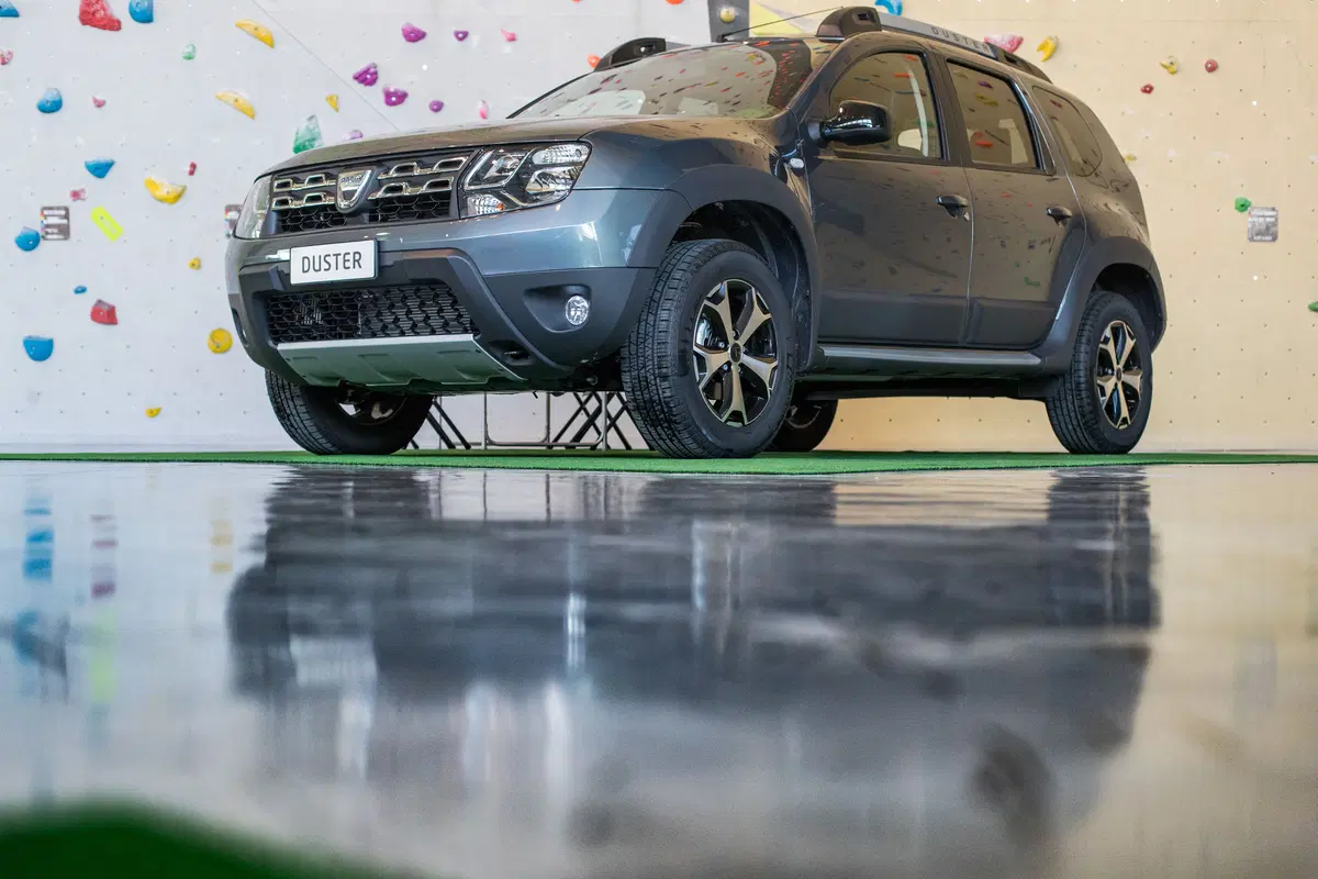 Dacia: ecco la serie speciale Brave (32)