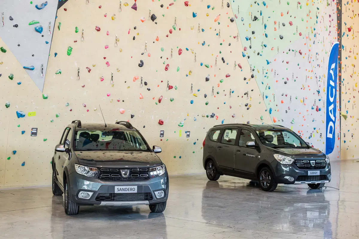 Dacia: ecco la serie speciale Brave (33)