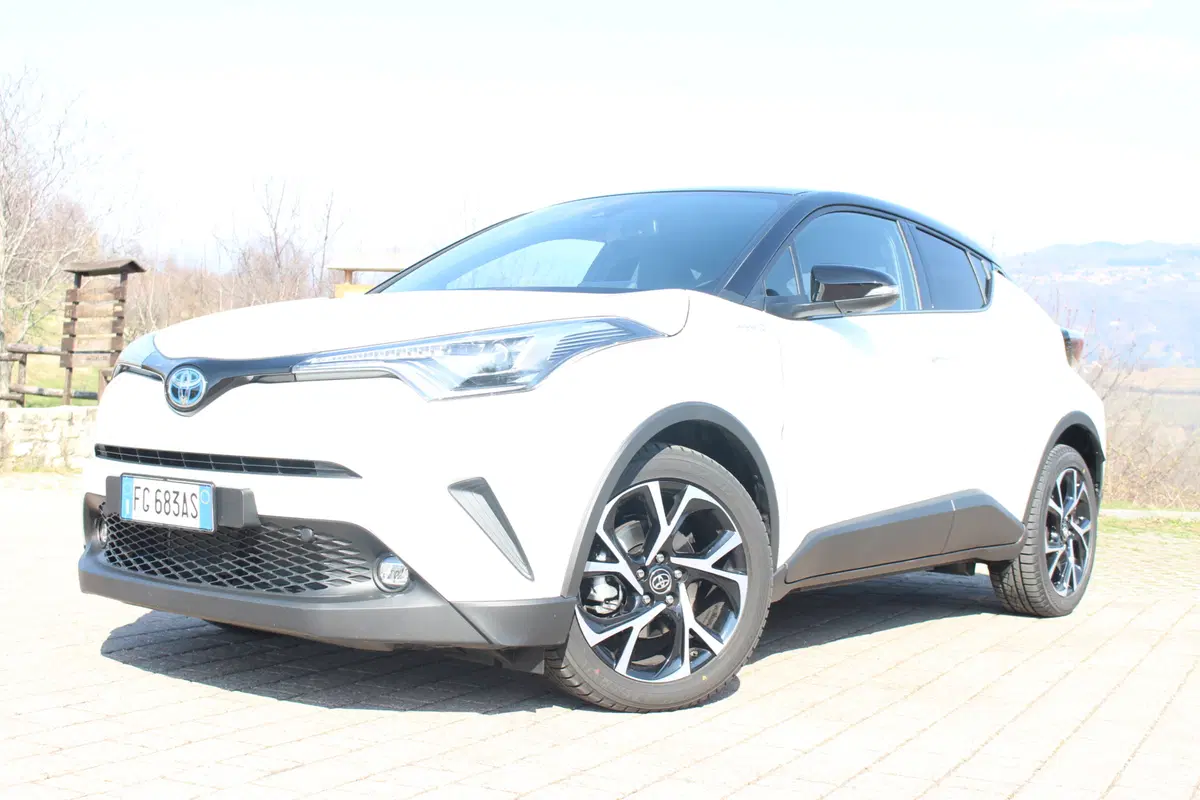 Toyota CHR | Test drive #AMboxing (2)
