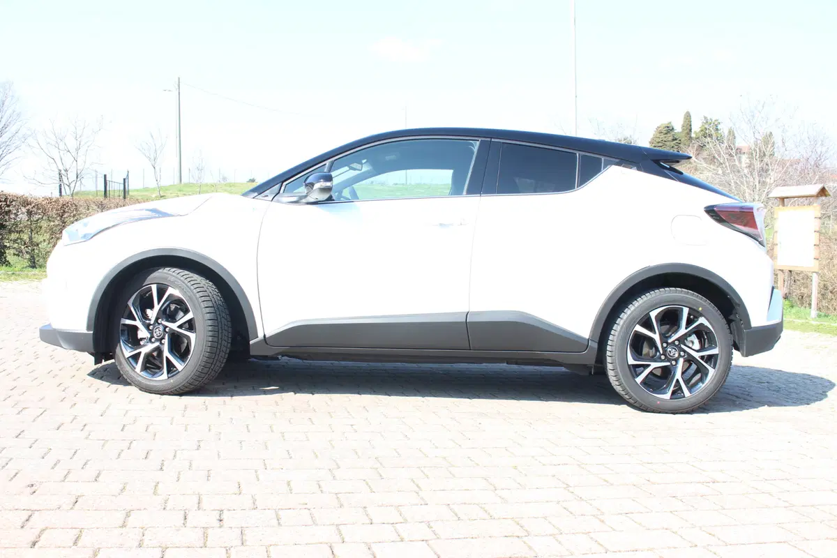 Toyota CHR | Test drive #AMboxing (4)