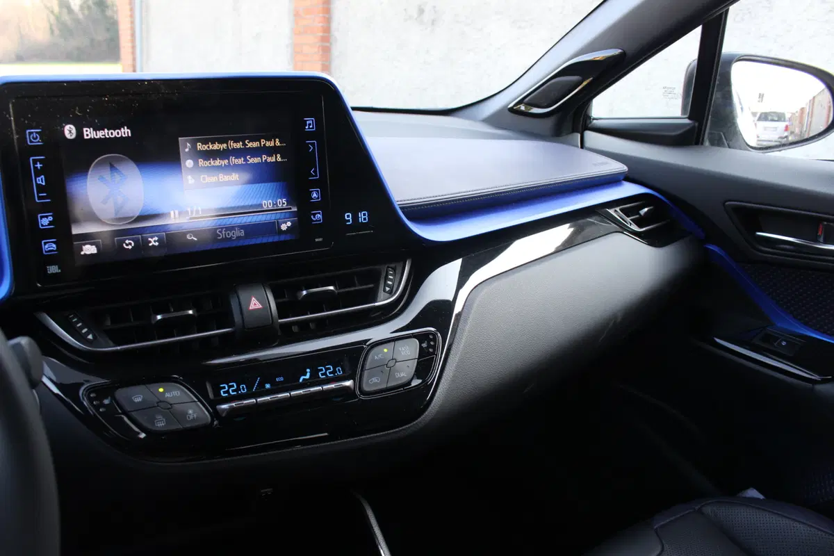 Toyota CHR | Test drive #AMboxing (9)