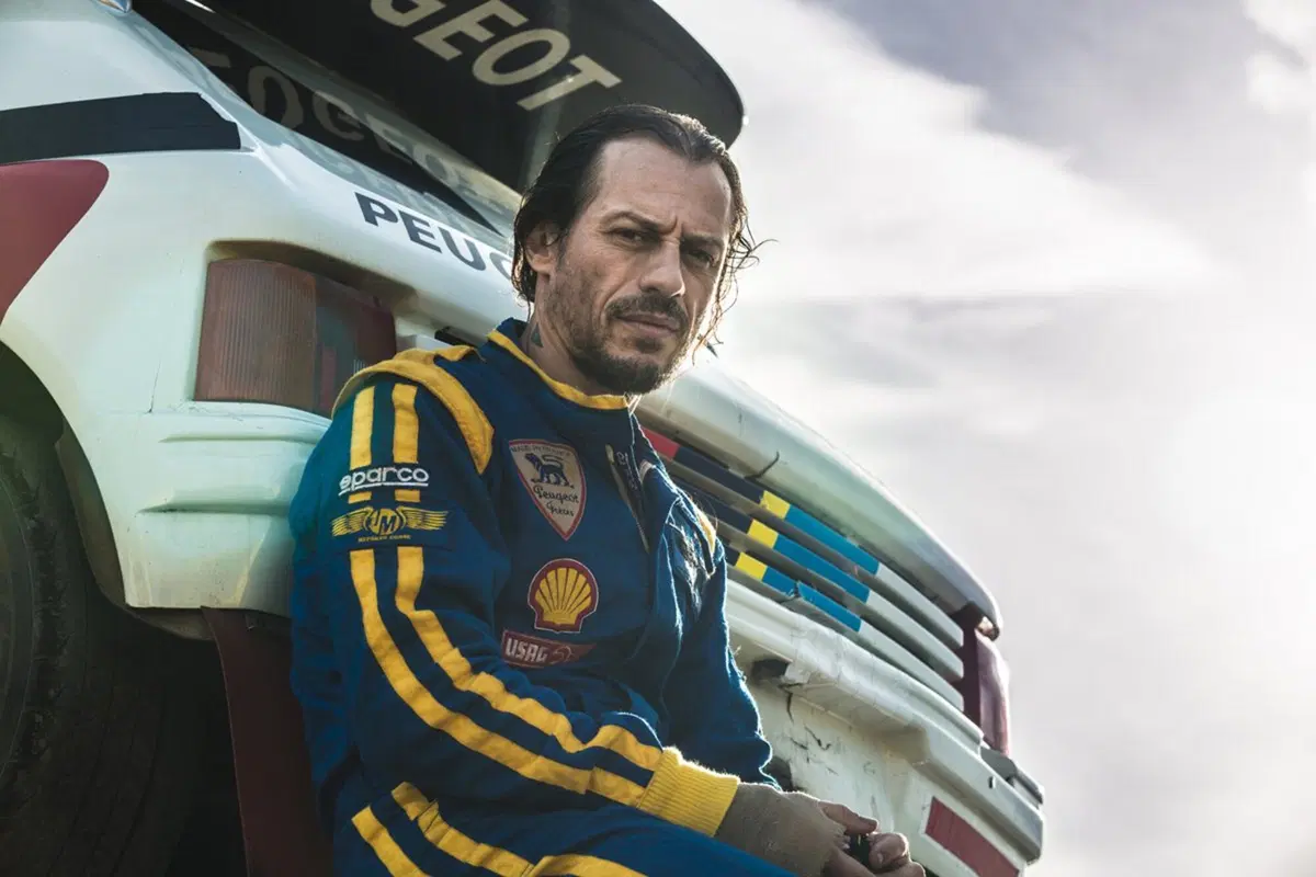 Stefano Accorsi e Paolo Andreucci, allievo e maestro in “Veloce come il vento” (3)