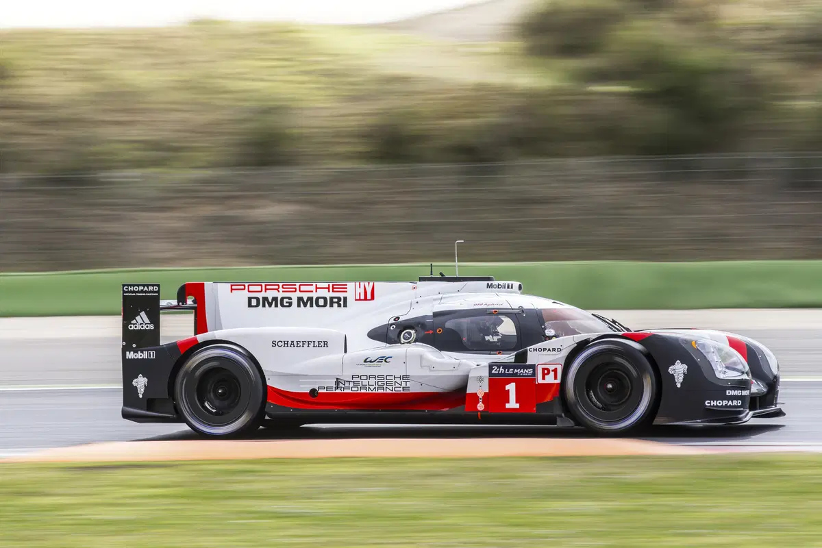 WEC 2017, svelata la Porsche 919 Hybrid (2)