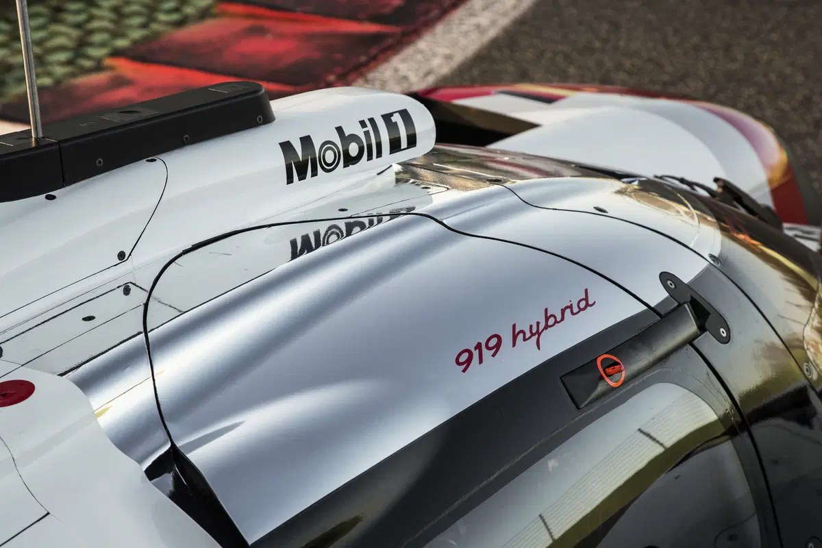 WEC 2017, svelata la Porsche 919 Hybrid (7)